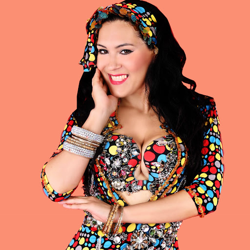 Julia Mendez Photo 13