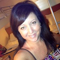 Christina Robertson Photo 36