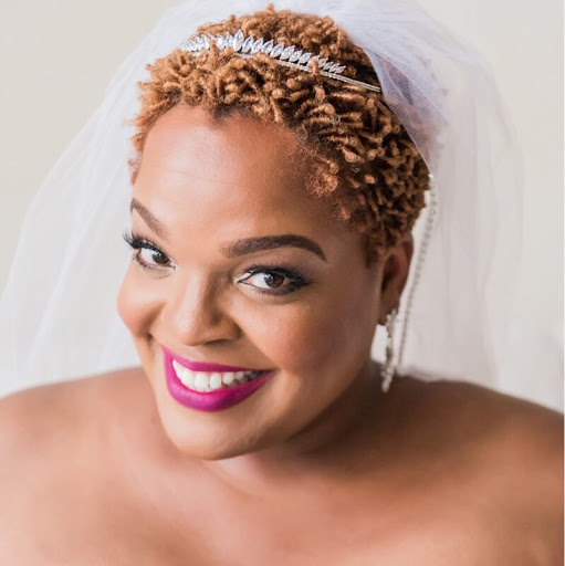 Michelle Buchanan Photo 33