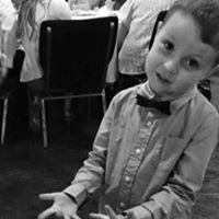 Kristin Metcalfe Photo 1