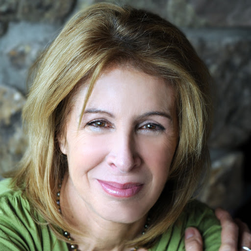 Sara Davidson Photo 25