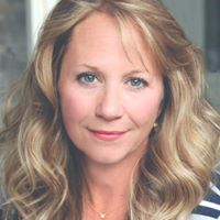 Tracey Lynch Photo 20