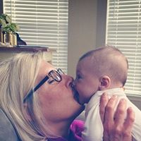 Michelle Duckworth Photo 26