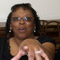 Sandra Wiggins Photo 27