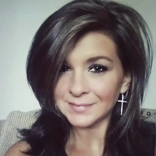Angela Hyatt Photo 3