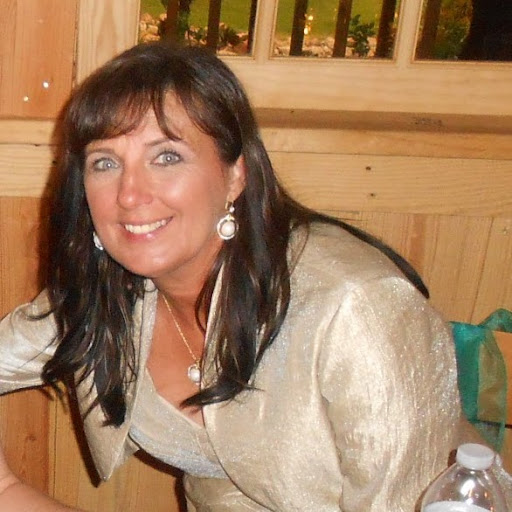 Elizabeth Mckenna Photo 18