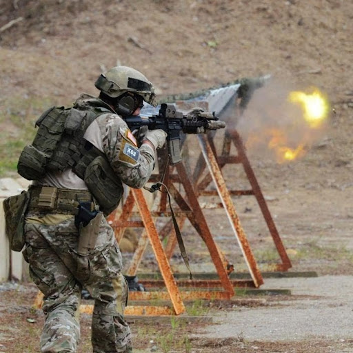 Bruce Richards Photo 9