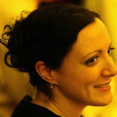 Eve Mitchell Photo 7