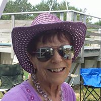 Roberta Douglas Photo 7