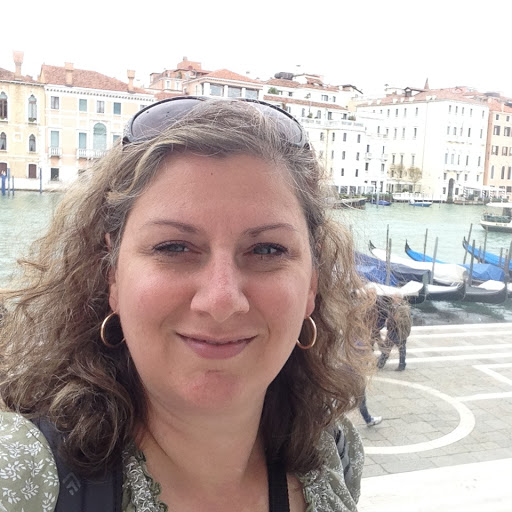 Angela Mclaughlin Photo 25