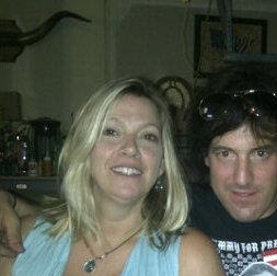 Lynn Flores Photo 19