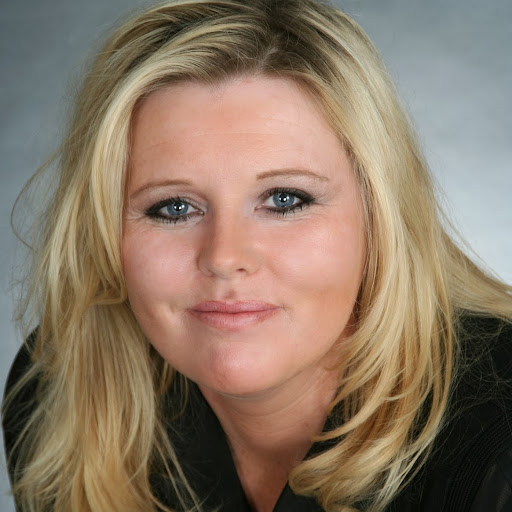 Michelle Mason Photo 10