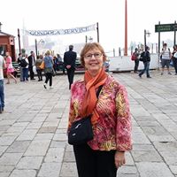 Elaine Regan Photo 13