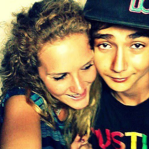 Amber Vaughan Photo 6