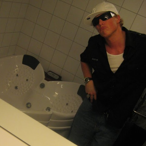 Robert Bakke Photo 18