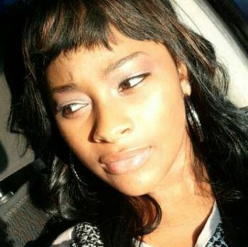 Danielle Holmes Photo 22