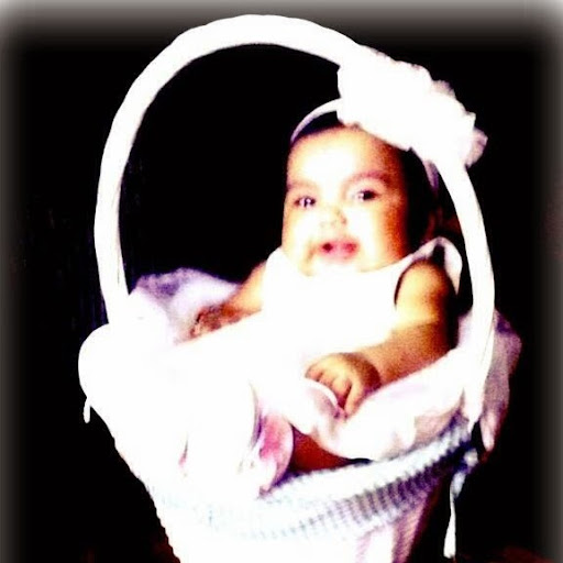 Janet Hernandez Photo 35