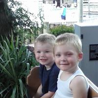 Michele Hooper Photo 13