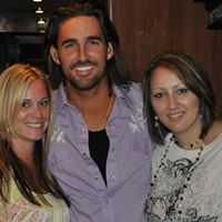 Wanda Robles Photo 22