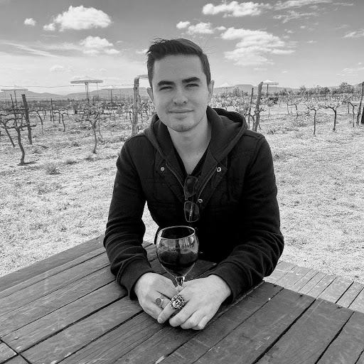 Julian Sandoval Photo 17