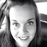 Emily Hammett Photo 27