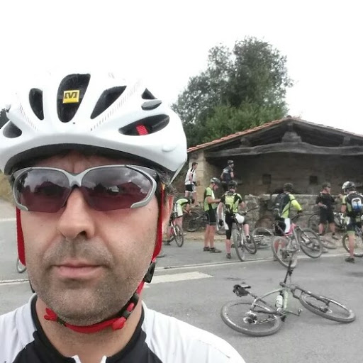 Andres Andres Photo 7