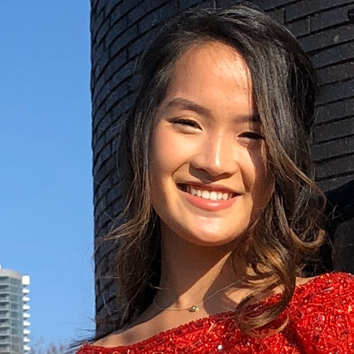 Louise Anderson Photo 32