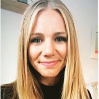 Stephanie Berg Photo 17