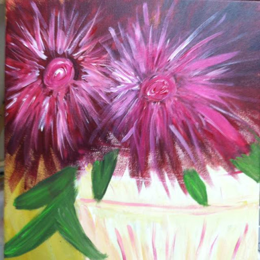 Julie Garrett Photo 17