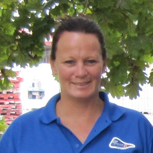 Kelly Wright Photo 14