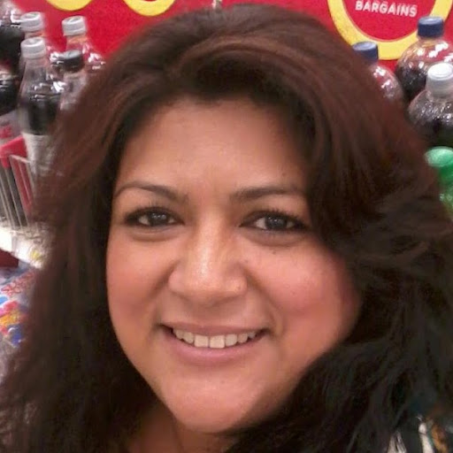 Elisa Valdivia Photo 3