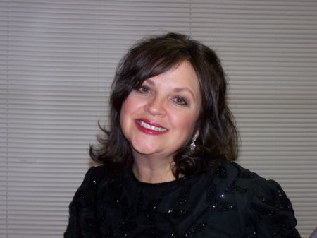 Sandy Dean Photo 27