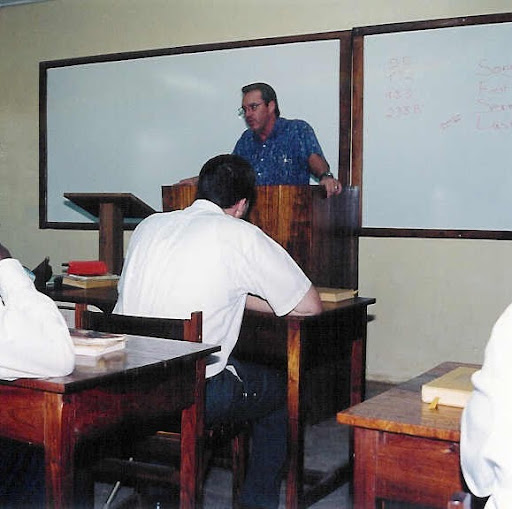 Robert Stapleton Photo 29