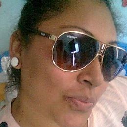 Elizabeth Roldan Photo 11