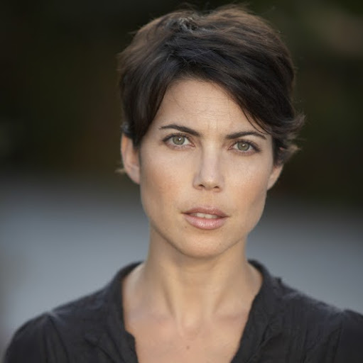 Elizabeth Lombardo Photo 32