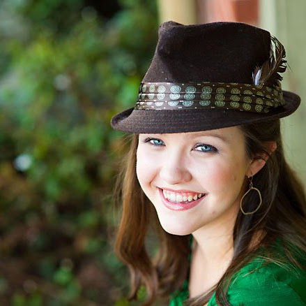 Laura Lamar Photo 13