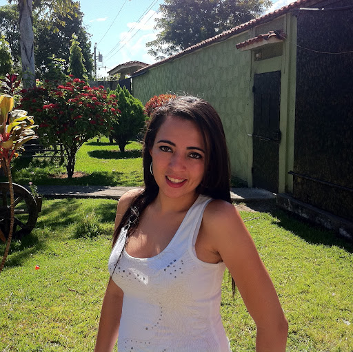 Elisa Bonilla Photo 10