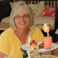 Debbie Leonard Photo 9