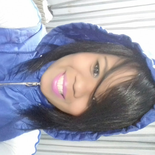 Aline Alvarenga Photo 16