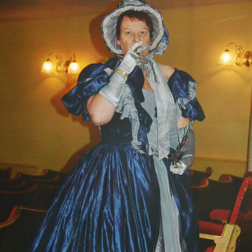 Stephanie Winters Photo 35