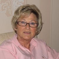 Angela Abram Photo 8