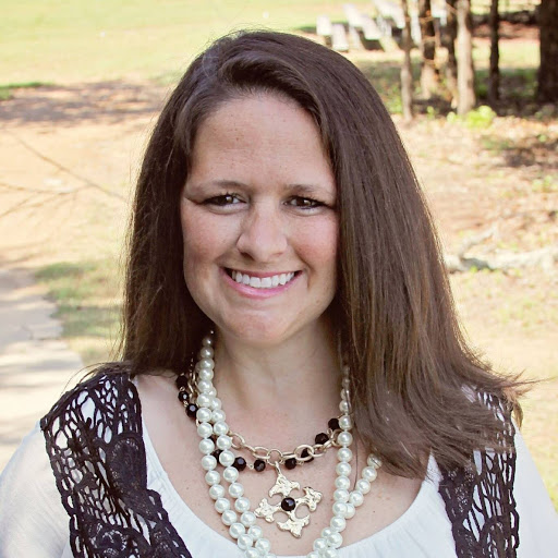 Candace Hall Photo 17