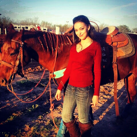 Jennifer Villarreal Photo 14