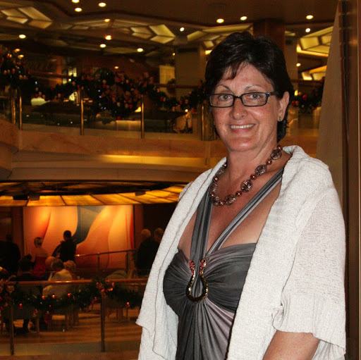 Annette Richardson Photo 15