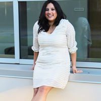 Elizabeth Harmon Photo 32