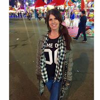 Tammy Swanson Photo 15