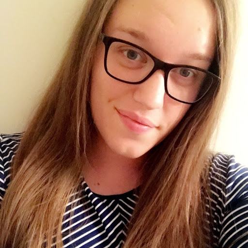 Stephanie Beatty Photo 7