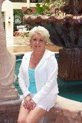 Susan Hayes Photo 16