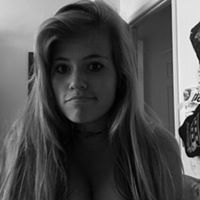 Emily Hammett Photo 26
