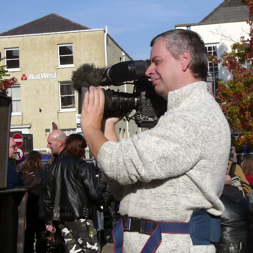 Julian Bishop Photo 14
